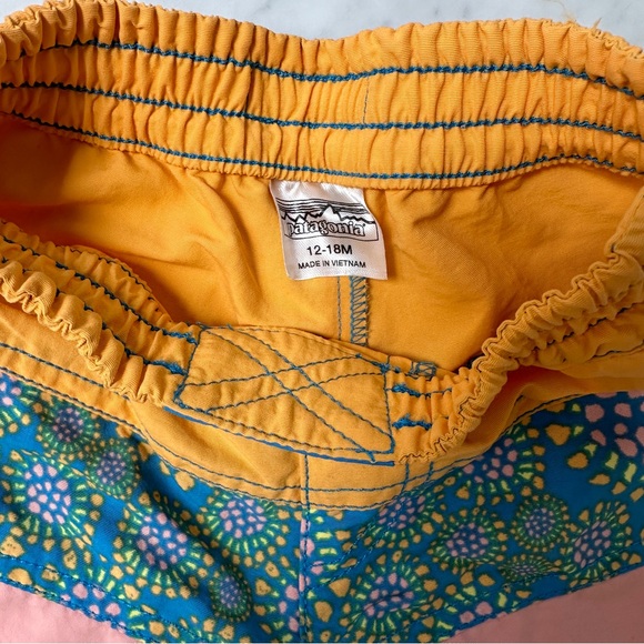 Patagonia baby swim shorts - Picture 3 of 4
